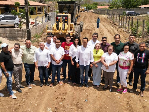 Prefeitura de Caucaia dá início às obras da nova estrada da Carauçanga
